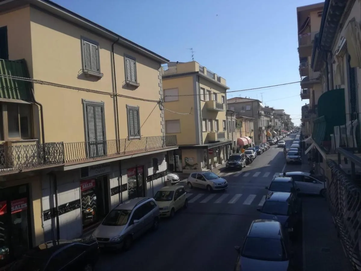 Lejlighed Appartamento In Centro Con Terrazza Viareggio Italien